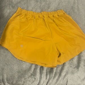 Lululemon 6in running shorts size 12